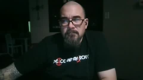 Snapshot of dexterbanana chatting on December 2024 03:41:01 AM Mike Sounde online show from December 2024 03:41:01 AM