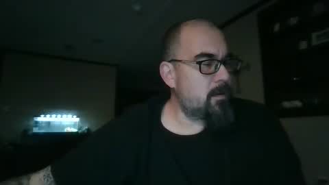 Snapshot of dexterbanana chatting on January 2025 01:42:02 AM Mike Sounde online show from January 2025 01:42:02 AM