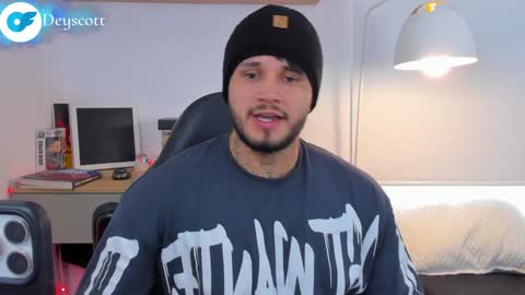 JULIAN online show from January 2025 06:53:02 PM