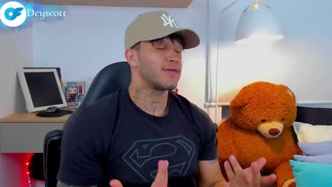 JULIAN online show from February 2025 01:03:02 AM