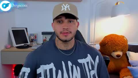 JULIAN online show from March 2025 08:50:02 PM