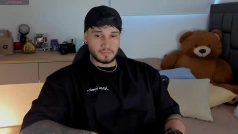 JULIAN online show from May 2026 11:10:01 PM