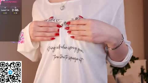 Kira online show from January 2026 07:06:02 PM