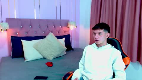 Snapshot of deyvigreko chatting on December 2025 09:23:02 PM DEYVIGREKO online show from December 2025 09:23:02 PM