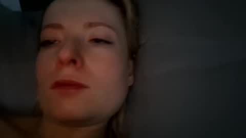 Snapshot of dgesika254182 chatting on February 2025 09:38:02 PM dgesika254182 online show from February 2025 09:38:02 PM