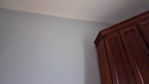 dhuiz2202 online show from November 2025 06:07:01 PM