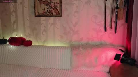 Diana Di Honey online show from November 2025 03:12:01 PM