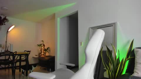 Diego online show from February 2025 01:48:02 AM