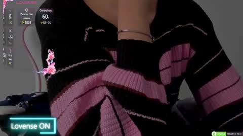 Snapshot of diamond_ava_ chatting on February 2025 07:12:01 AM Thea online show from February 2025 07:12:01 AM