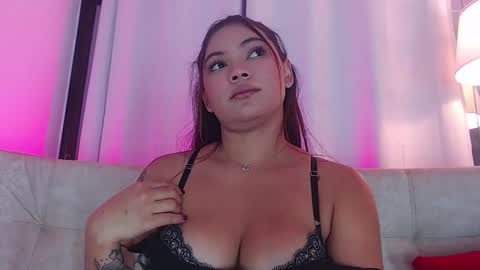diamond_canela online show from February 2025 07:42:02 AM