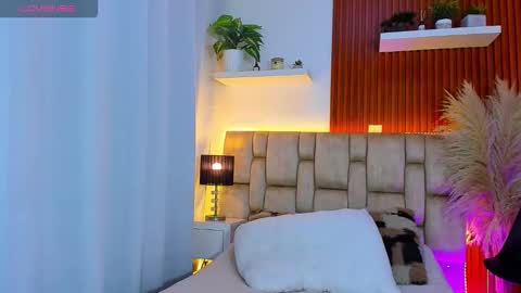 diamond_canela online show from September 2025 01:42:02 AM