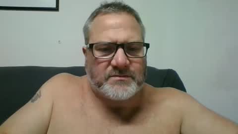 Snapshot of diamond_couple_82 chatting on January 2025 07:06:02 AM diamond_couple_82 online show from January 2025 07:06:02 AM