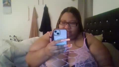 Snapshot of diamondbbwqueen chatting on April 2026 09:59:01 AM diamondbbwqueen online show from April 2026 09:59:01 AM