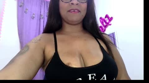 Snapshot of diamondd_gold chatting on July 2026 01:19:01 PM diamondd_gold online show from July 2026 01:19:01 PM