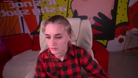 DiamondNina online show from March 2026 07:58:01 PM