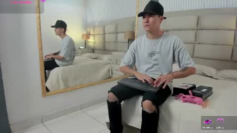 diamondss_1 online show from June 2026 08:35:02 PM