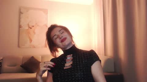 Diana DeLua online show from September 2025 04:29:02 PM