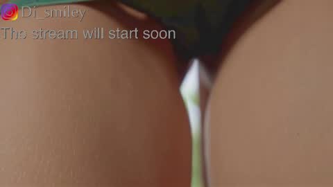 Snapshot of diana_smiley chatting on March 2025 01:42:02 AM Diana online show from March 2025 01:42:02 AM