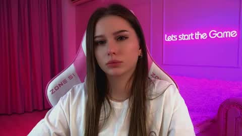 Diana online show from April 2026 06:17:02 PM