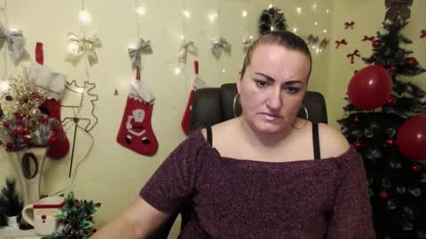 Diana online show from December 2025 06:56:01 PM