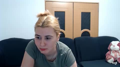 dianasmiey7 online show from February 2025 09:17:02 PM