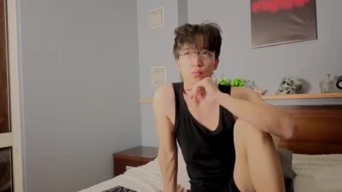 Snapshot of dianinav chatting on February 2026 02:25:01 PM Adam online show from February 2026 02:25:01 PM