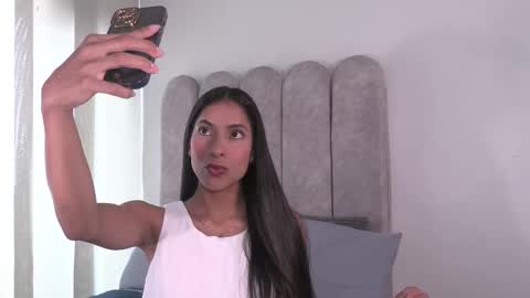 Snapshot of dianne_nanatzu chatting on February 2025 09:06:01 PM Melania - online show from February 2025 09:06:01 PM