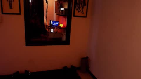 Snapshot of dickdamian_ chatting on January 2026 04:50:02 AM Damin online show from January 2026 04:50:02 AM