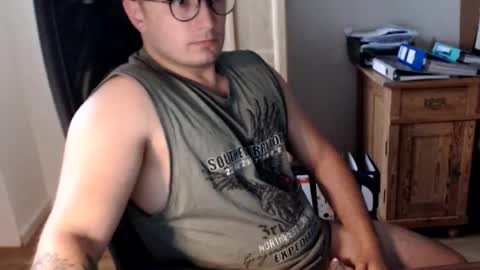 Snapshot of dickeeier96 chatting on July 2026 07:46:02 AM dickeeier96 online show from July 2026 07:46:02 AM