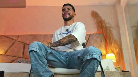 Snapshot of dickgriffith chatting on September 2025 12:05:01 PM Dick Griffith online show from September 2025 12:05:01 PM