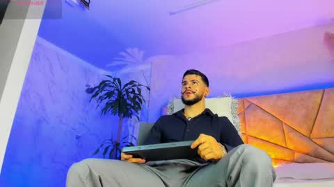 Snapshot of dickgriffith chatting on October 2025 11:20:02 AM Dick Griffith online show from October 2025 11:20:02 AM