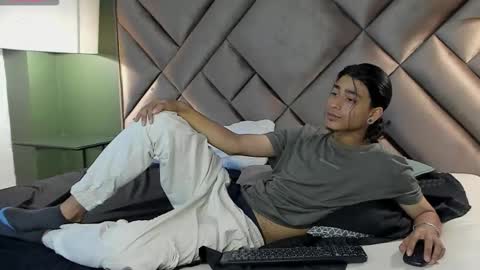 dickie_dicking online show from November 2025 09:47:01 PM