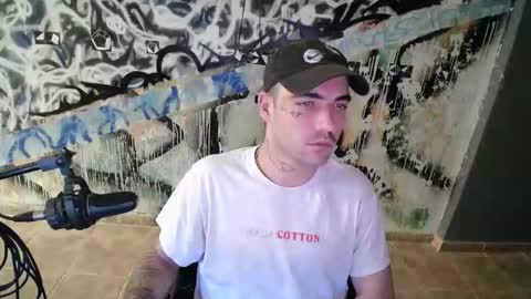 didismurf02 online show from November 2025 04:00:01 AM