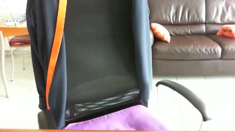 didonc from france..... online show from February 2026 11:19:01 AM