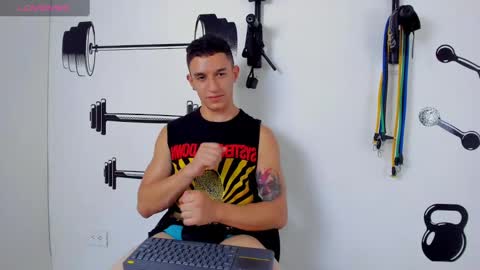 Snapshot of diegowesker chatting on January 2025 02:39:01 PM diegowesker online show from January 2025 02:39:01 PM