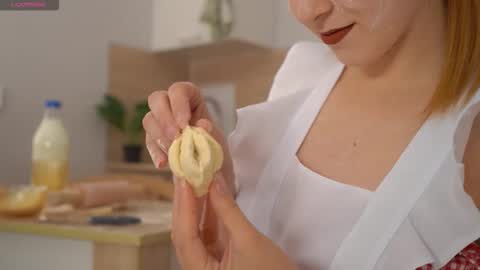 Sophie online show from October 2025 08:29:02 PM