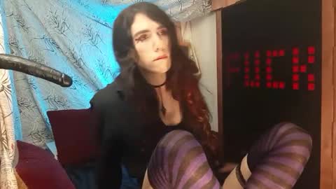 diivampy online show from December 2025 09:41:02 PM