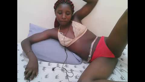 Dijah online show from November 2025 08:39:02 AM