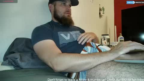 Snapshot of dikdowndaddy chatting on May 2026 07:02:02 AM Daddy online show from May 2026 07:02:02 AM