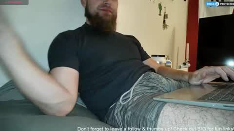 Snapshot of dikdowndaddy chatting on June 2026 11:01:02 AM Daddy online show from June 2026 11:01:02 AM
