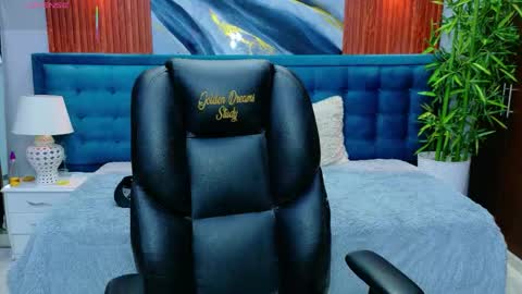 Snapshot of dilan_911 chatting on May 2026 07:00:01 PM DILAN online show from May 2026 07:00:01 PM