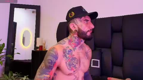 Snapshot of dilan_scootk_j chatting on July 2026 06:43:02 PM Dilan Scootk online show from July 2026 06:43:02 PM