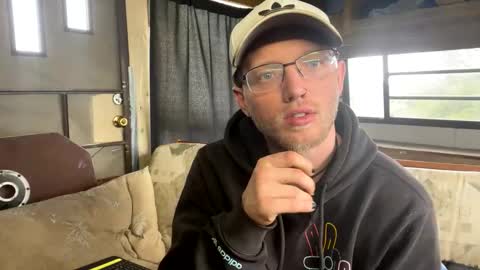 Daddy online show from May 2026 08:24:01 PM