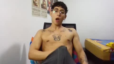 dillom420 online show from January 2025 05:41:02 AM