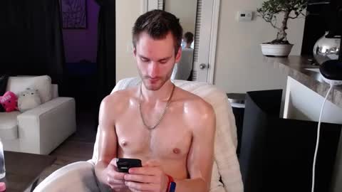 Meechii online show from February 2025 03:47:01 PM