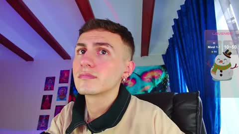 Snapshot of dimitri_bilak_ chatting on December 2024 10:19:01 PM Julian Independent Model online show from December 2024 10:19:01 PM