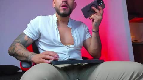 Snapshot of dimitri_master chatting on December 2025 04:41:01 AM Angel Dimitri online show from December 2025 04:41:01 AM
