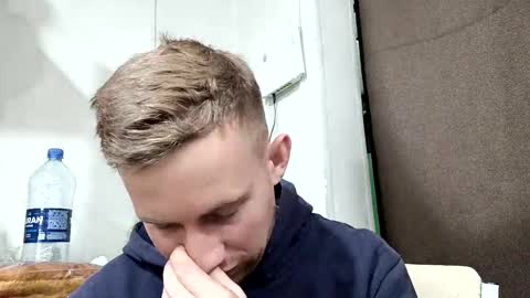 D  V  online show from December 2024 05:59:01 PM