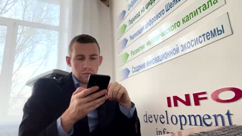 D  V  online show from January 2025 10:04:02 AM