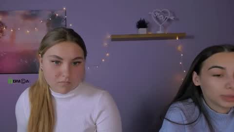 Snapshot of dina_bloom chatting on December 2025 12:44:02 PM dina_bloom online show from December 2025 12:44:02 PM